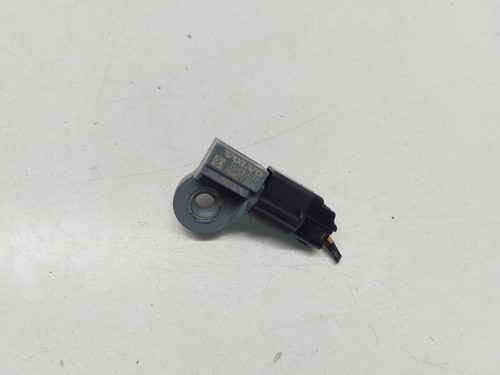 Volvo v40 airbag crash impact - v40,