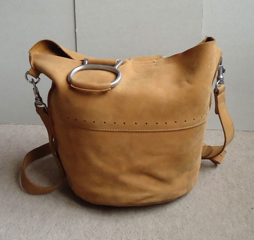 Soft leather bucket bag camel - soft,