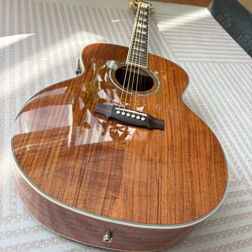 Jumbo acoustic electric guitar - acoustic,