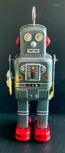 Toy tin robot - ha,