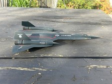 Well built model Revell 1/72 SR-71A YF-12A Blackbird USAF aircraft FX-934 06934
