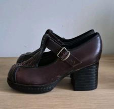 1970s Brown T-Strap Leather Mary Jane Platform Chunky Heel Shoes UK•2 Vintage 