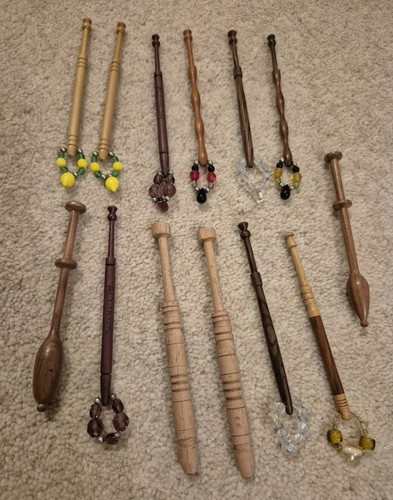 Bundle wooden lace making - of,