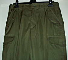 Cargo Trousers. Waist 32. Leg 33. Khaki. NEW without tags.