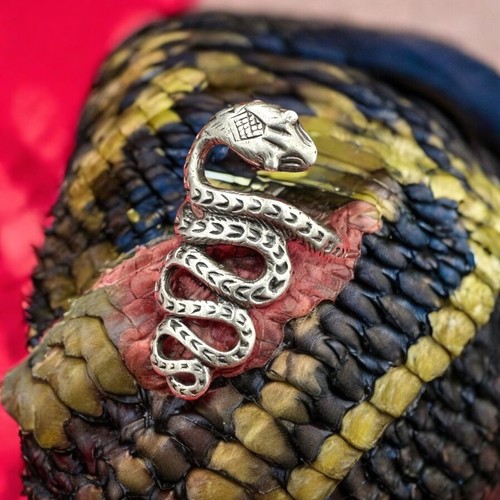 Ring model snake cobra vtg - ring,