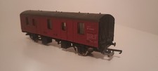 Lima 305626W  LMS Horsebox Wagon Maroon Livery Boxed OO Gauge.