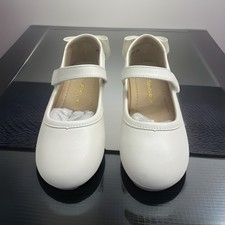 US Size 5 BIG KID off White