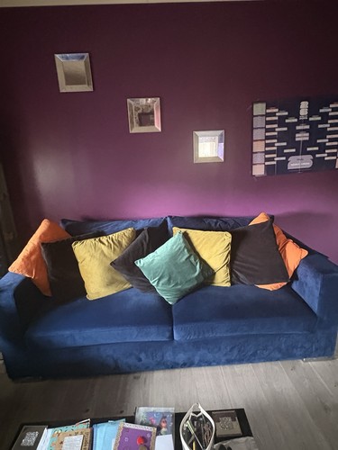 Blue velvet sofa seater - 3/4,