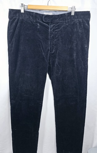 Dark navy needle cord - navy,