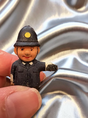 Tiny vintage policeman - tiny, plod
