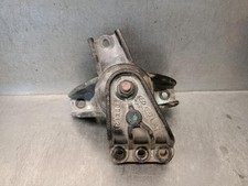 21810C8000 engine mounting