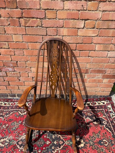 Vintage windsor style wooden - windsor-style,