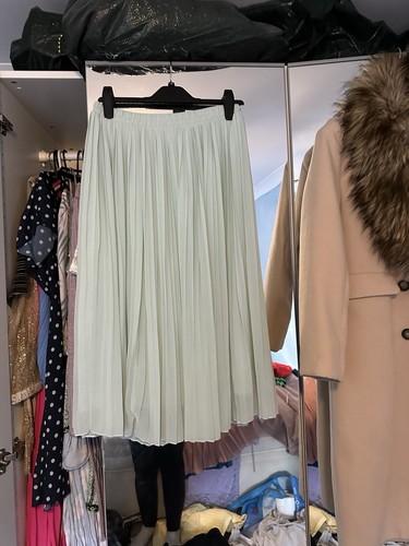 Pale green women s skirt - h&m,