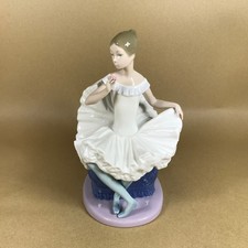 NAO Lladro Tribute to a Ballerina Figurine 378 Ballerina Figurine