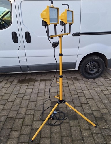 Double floodlights with - floodlights,