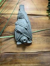 STONE GARDEN HANGING BAT WALL