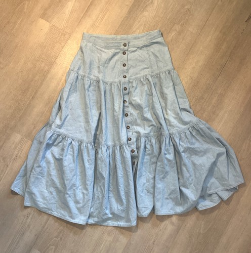 Vintage laura ashley button - laura,