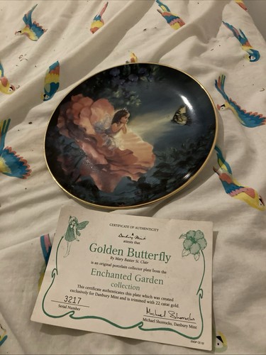 Golden butterfly collectible - golden,