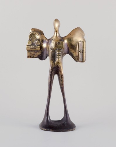 Large bronze sculpture man - sculpture.,