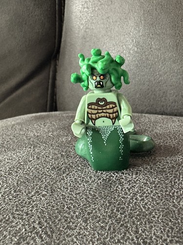 Retired lego medusa col146 - lego,