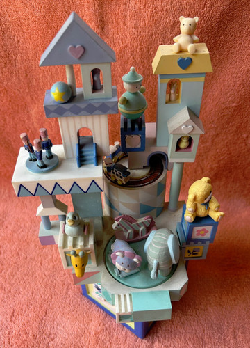 Enesco 1988 toyland - enesco,