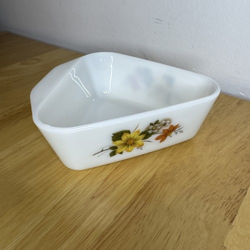 Vintage 1970s pyrex - vintage,