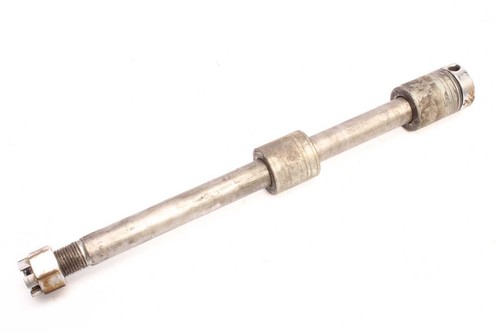 Rear axle thru - thru,