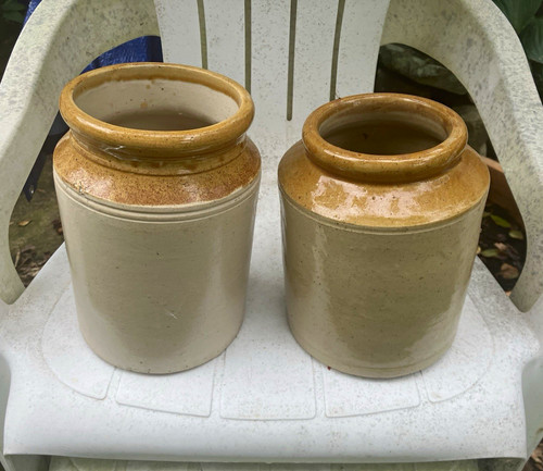 Set glossy ceramic - of, jar