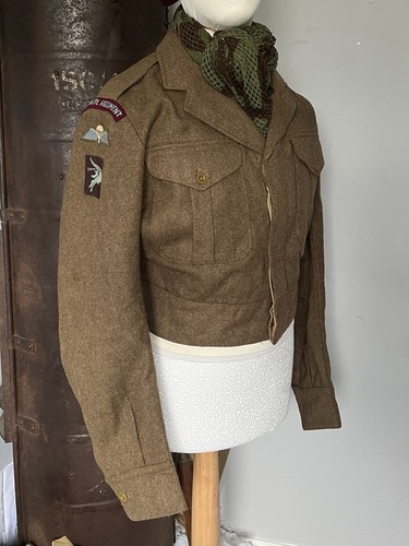 Original parachute regiment - parachute,