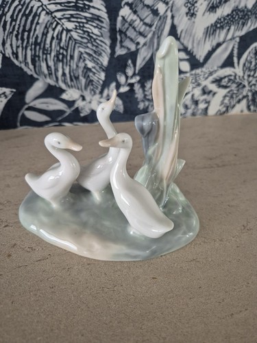 Vintage nao lladro geese - by,
