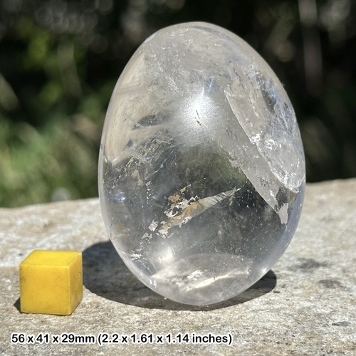 Quartz pebble madagascar - pebble,