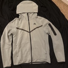 Nike Tech Fleece Creamy Grey Men's Size Small authentic