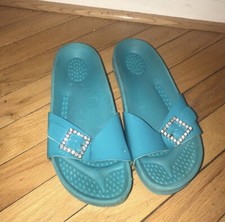 AVON Rhinestone Turquoise Flip Flops Sz 10