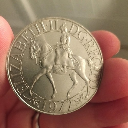 1977 great britain crown - 1977, queen