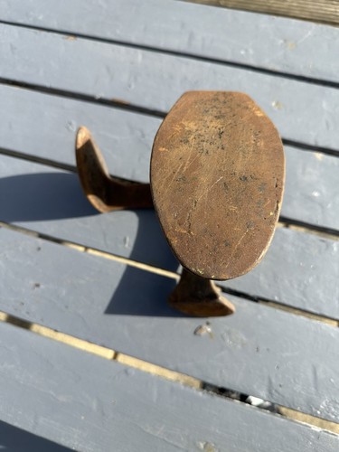 Rare three footed cast - three-footed,
