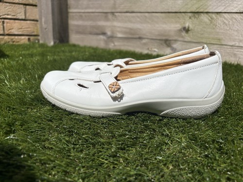 Hotter size white wide - 5,