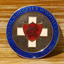 1975 Central Middlesex Hospital Group School Of Nursing Silver Enamel Pin Badge