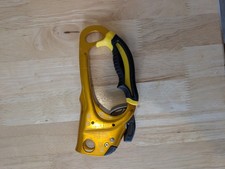 Petzl Ascension Rope Ascender Right-Handed, Gold/Yellow