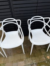 Set of 6- white Master Style  outdoor chair. Plastic Dining Chairs