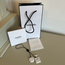 BNIB CHANEL No5 VIP White ‘Perfum Me’ Bracelet Rare Collectible