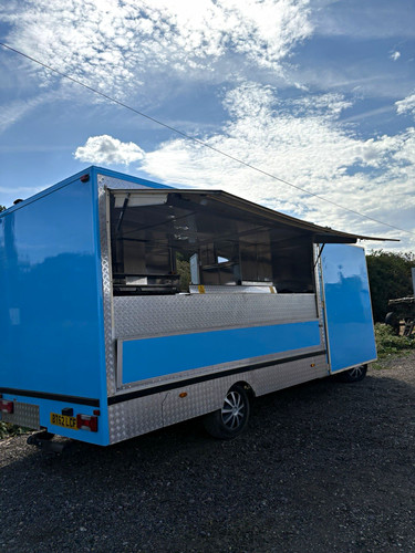 Iveco daily blue food - iveco,