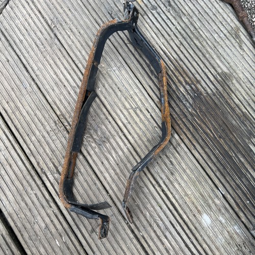 Fuel tank straps for volvo - fuel,