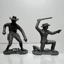 Lone Star Metal Metallions Miniature Figures Kit Carson & Bat Masterson c1960's