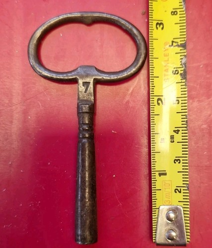 Antique clock key french - no.7,