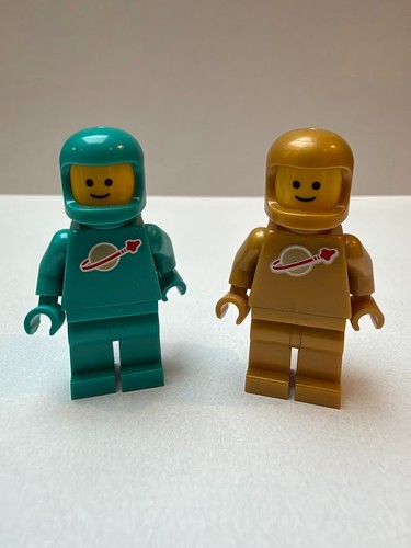 Lego space gold spaceman - space,