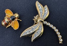 2 beautiful Vintage Brooches