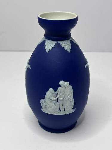 Wedgwood vase cobalt blue - wedgwood,