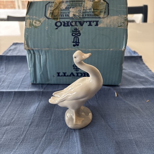 Lladro porcelain figurine a - lladro, of