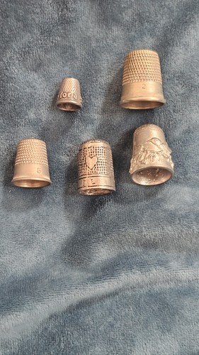 Antique vintage metal - /,