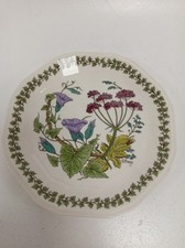 Poole Pottery Ferndown Plate Campden Collection Floral Design 21cm